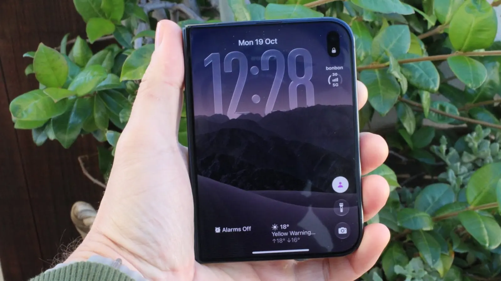 Apple katsetab iPhone Duo 2 ekraanialust Face ID süsteemi