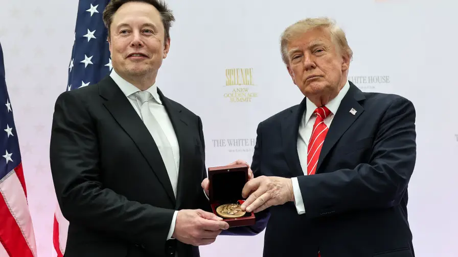 Trump andis USA teadusmedalid kuuele tehnoloogiajuhile