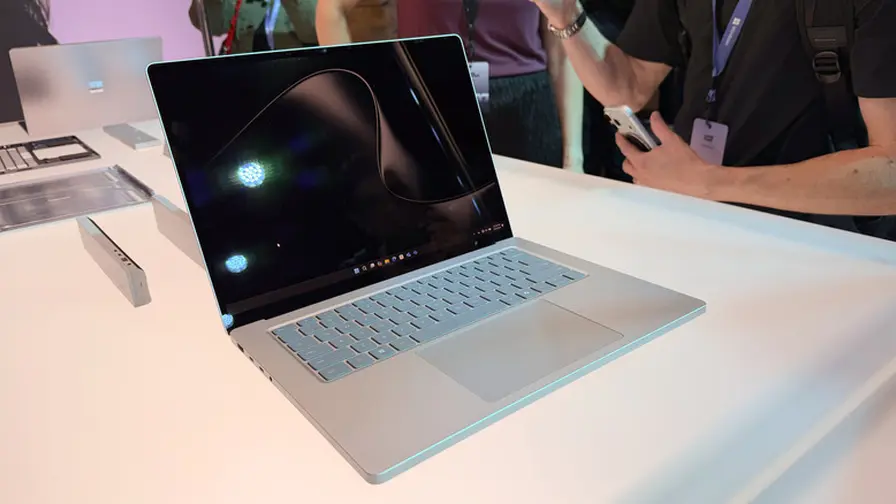 Microsoft avas Surface Laptop Ultra eeltellimise maailmas