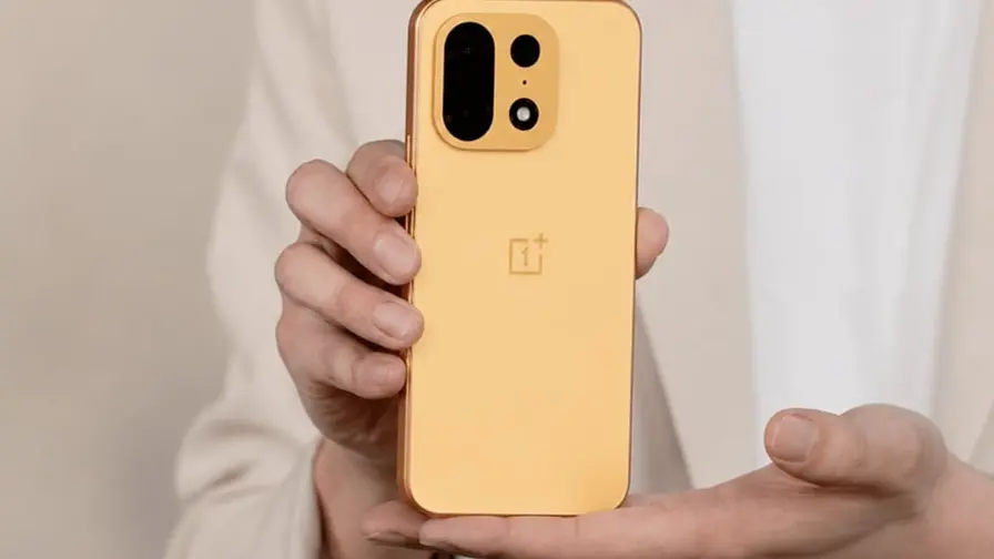 OnePlus Turbo Pro leke viitab 9000 mAh akule Hiinas