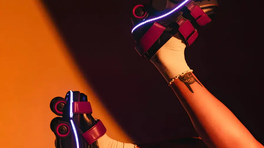 Shift Robotics esitles Moonwalkers Dusk nutijalatseid